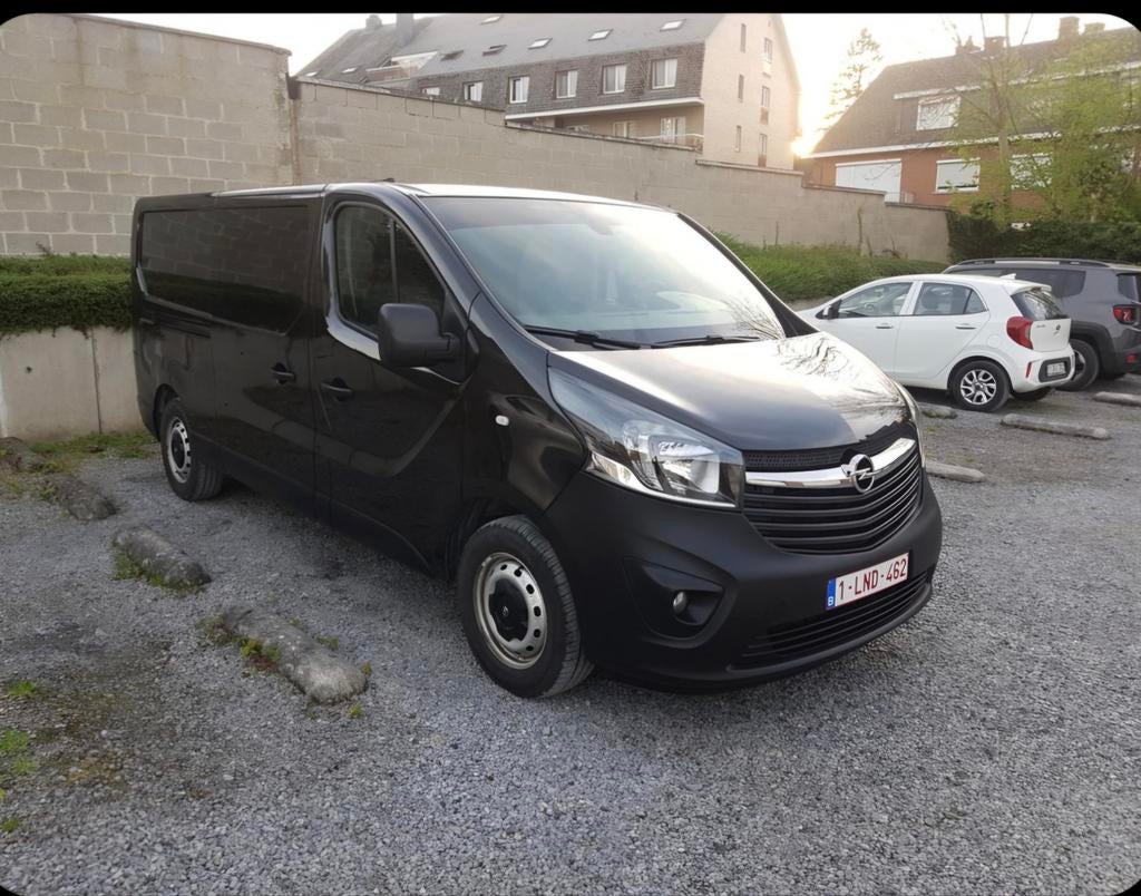 Opel vivaro, Auto's, Euro 6, Zwart, Te koop, Schuifdeur