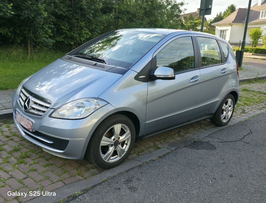Mercedes a150 benzine 2009 klaar voor registratie, Auto's, 1498 cc, 4 cilinders, Blauw, Particulier