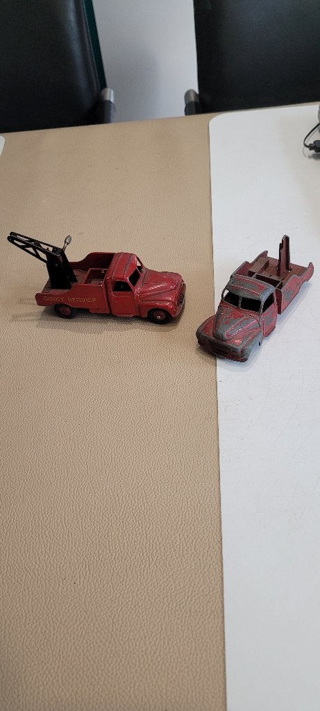 2 oude dinky toys (6iv287/6-2), Enlèvement ou Envoi, Dinky Toys