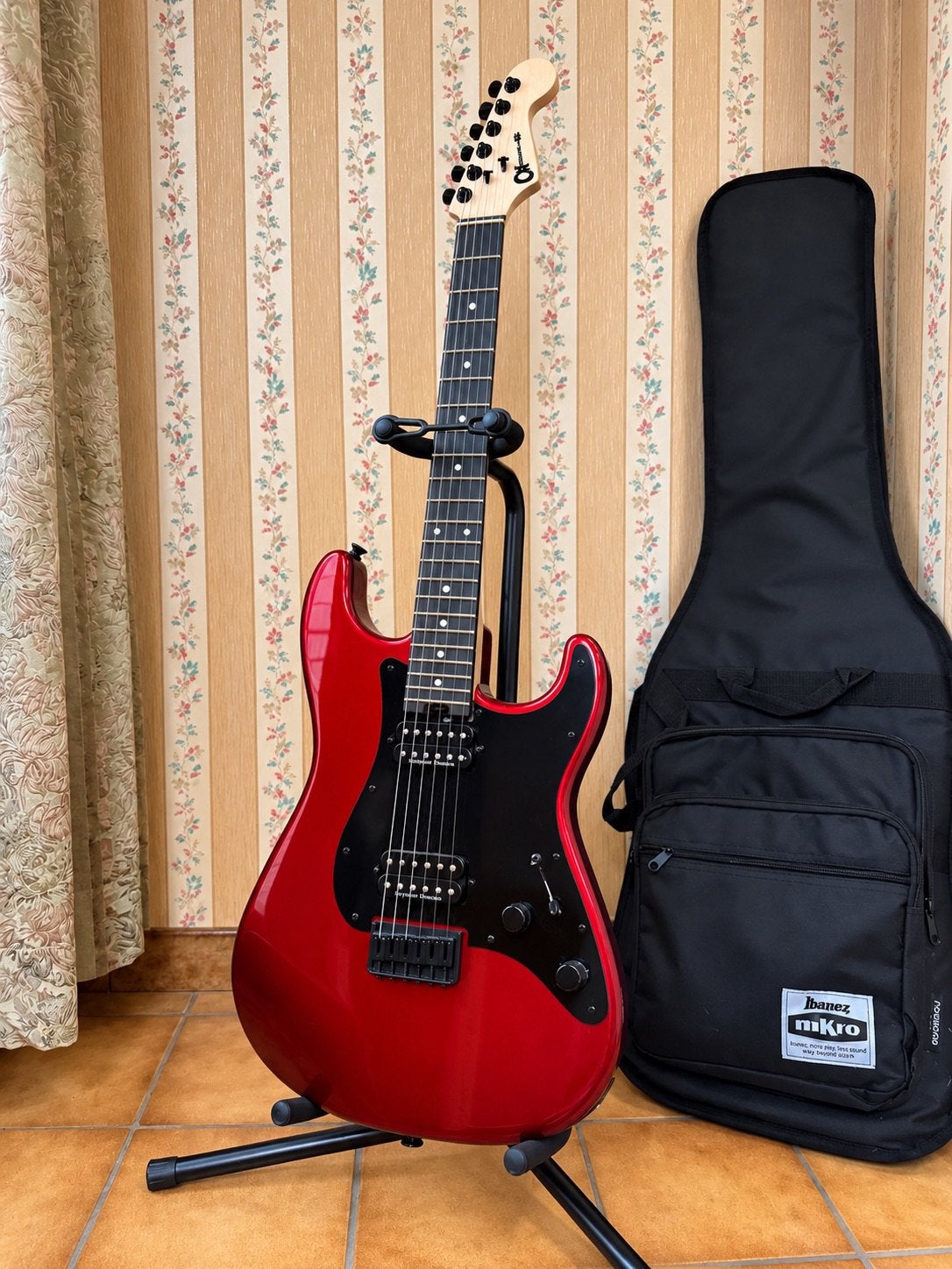 Charvel Pro-Mod So-Cal Style hss E — Racing Red, Musique & Instruments, Enlèvement ou Envoi, Comme neuf, Solid body, Autres marques