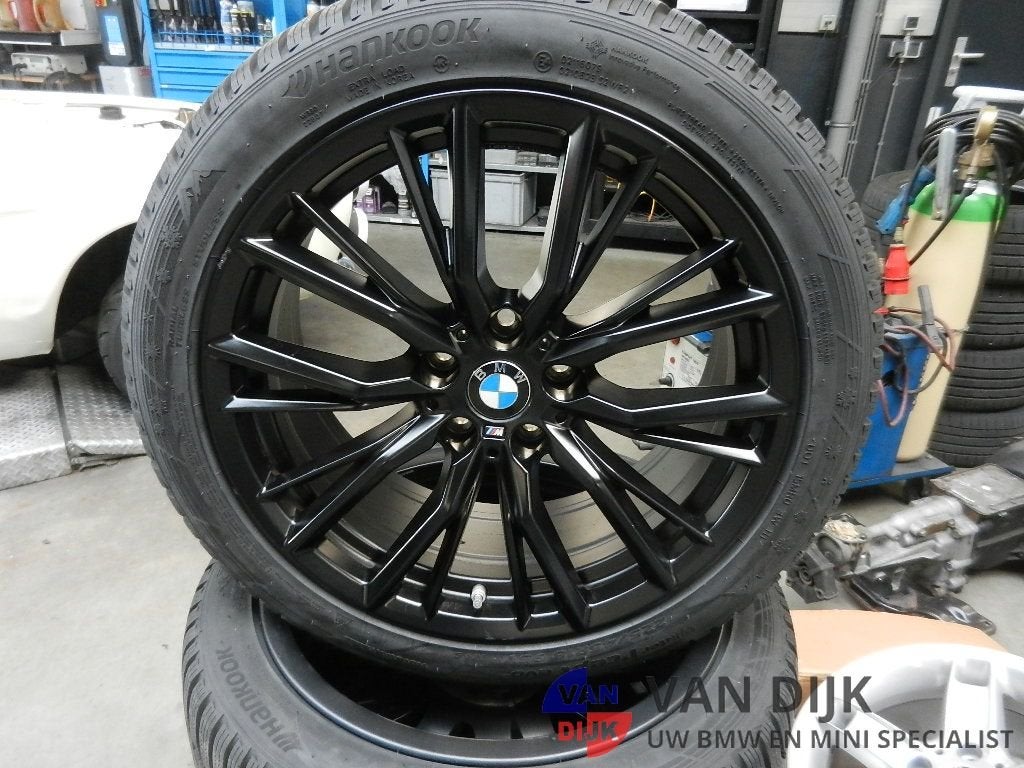 18'' Originele BMW M796 Winterset 3-Serie G20 G21 | ZGAN, Autos : Pièces & Accessoires, Pneus et Jantes, Pneus hiver, Véhicule de tourisme