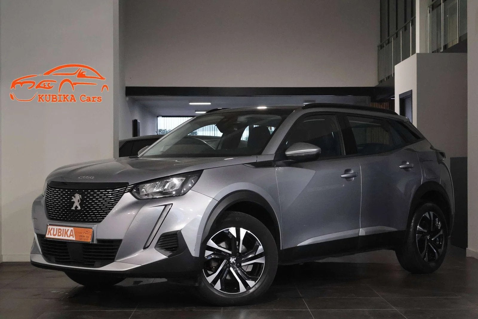 Peugeot 2008 2008 1.2 PureTech CruiseC Lijn A. CarPlay Garan, 1199 cc, Handgeschakeld, SUV of Terreinwagen, Zilver of Grijs
