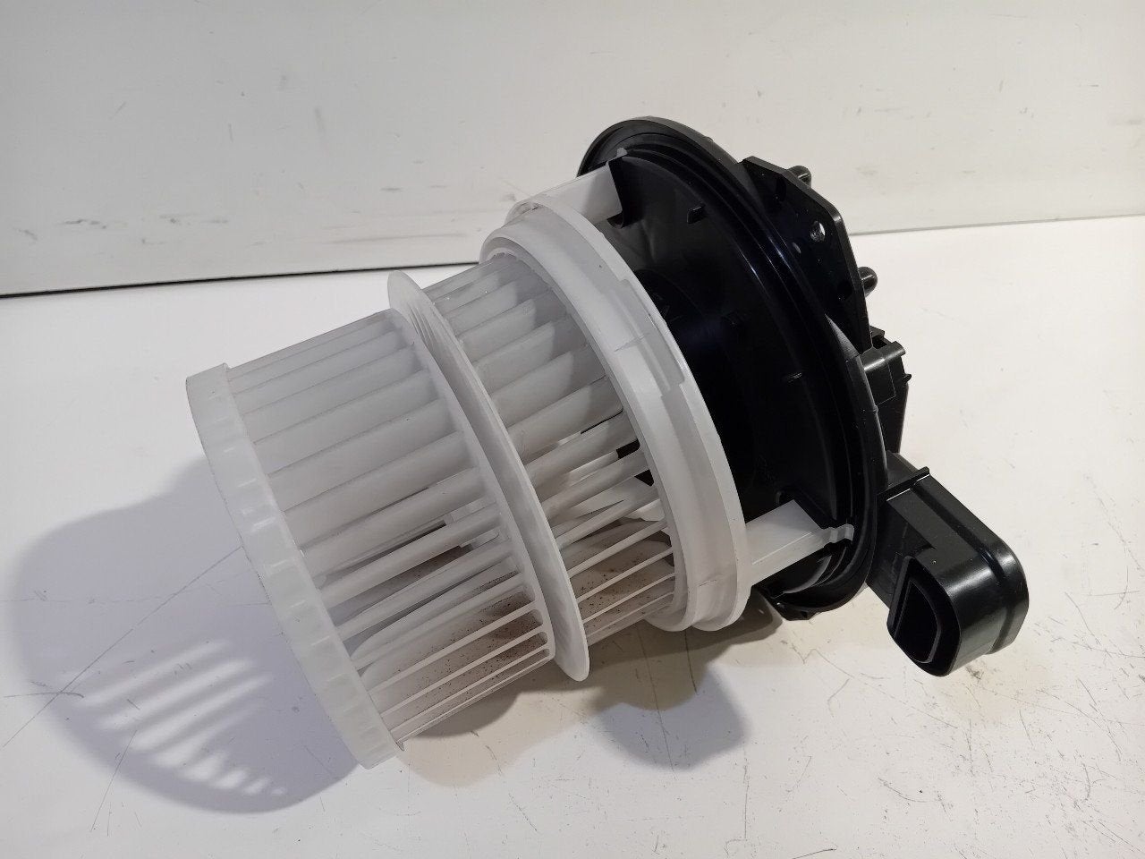 Kachel ventilator motor Lexus ES, Onderdelen@venauto.nl, Van der Ven Autorecycling B.V., Gebruikt, Ettenseweg 76, 4706 PB Roosendaal, The Netherlands