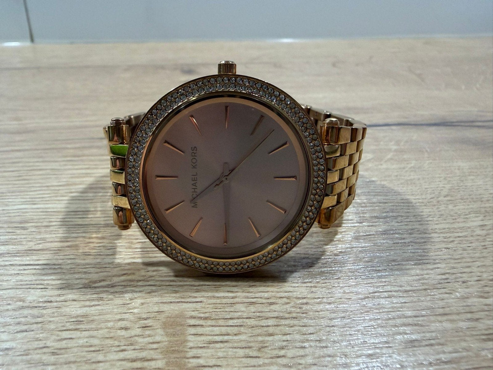 Montre Michael Kors tres bon état, Enlèvement, État, Rose