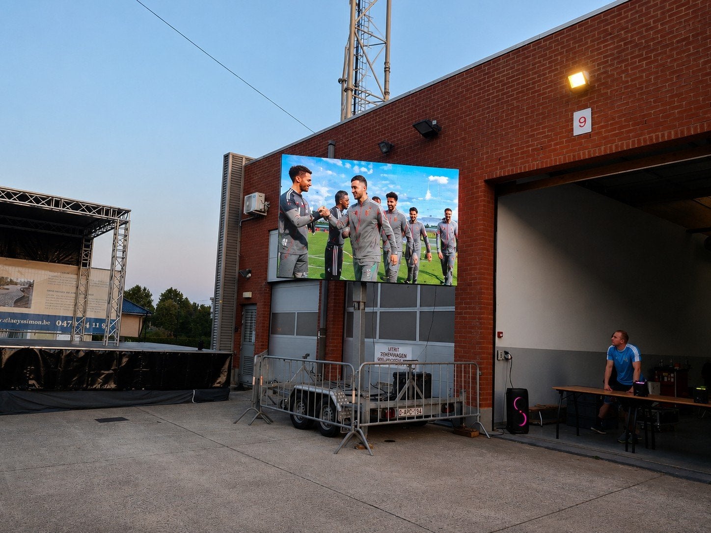 ledscherm op trailer, Enlèvement