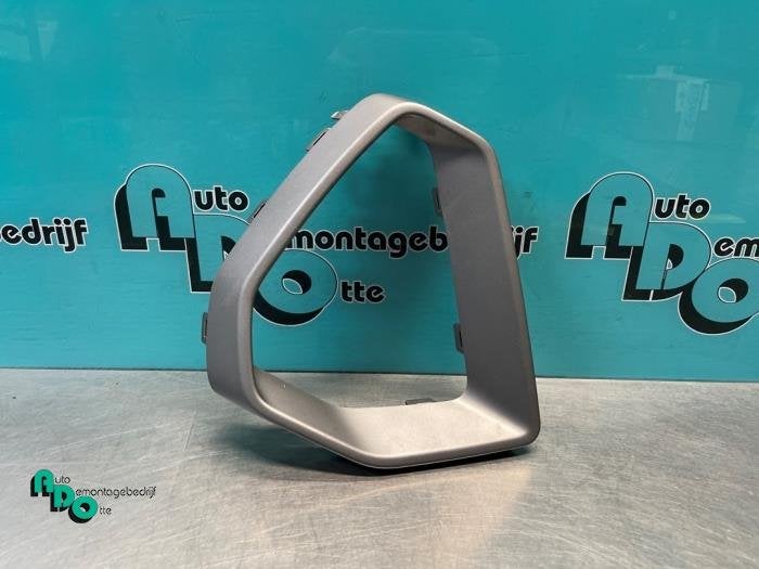 Pare-chocs grille d'un Audi Q3 (Q3 18-), -, 3 mois de garantie, Audi, Utilisé
