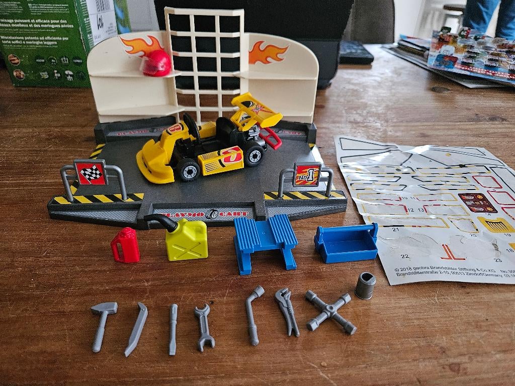 Playmobil Race auto pitstop 9827, Kinderen en Baby's, Ophalen of Verzenden, Zo goed als nieuw, Complete set