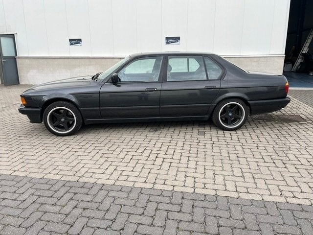 BMW 735 iL oldtimer en bon état, Cuir, Achat, 4 portes, Entreprise