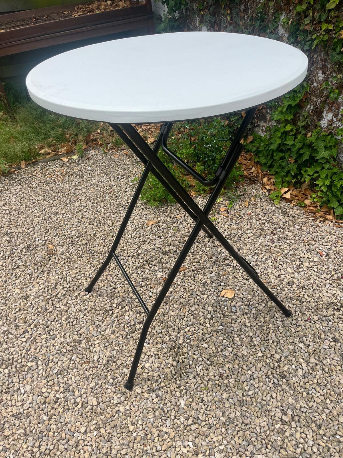 Chaise en metal, Maison & Meubles, Tables | Tables mange-debout, Enlèvement ou Envoi, Comme neuf