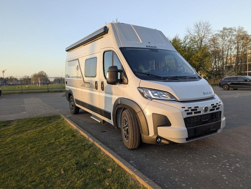 Knaus BoxLife 600 DQ Platinum Edition, Automaat, 2025, Caravans en Kamperen, Mobilhomes, Automaat, Buscamper of Camperbus, Buitenlamp