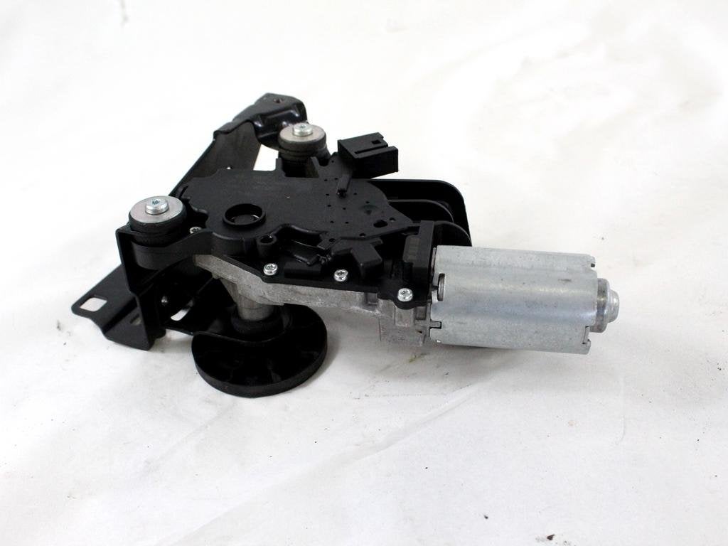 ACHTERRUITWISSERMOTOR BMW 5 E61 0390201597, Petuelring 130
80788  Munich, DE, Info@bmw.de, Nieuw, BMW