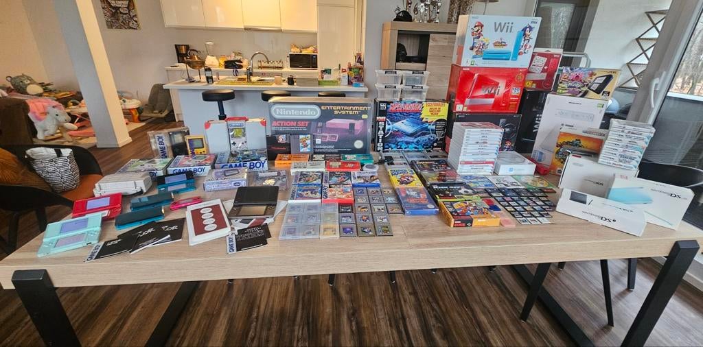 Complete Nintendo collectie - Consoles boxed/loose + games, Ophalen, Gebruikt, Game Boy Classic, Met beschermhoes of tas