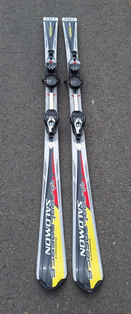 Ski de piste Salomon Street racer 6 avec fixations 164cm, Sports & Fitness, 160 à 180 cm, Carving, Skis, Salomon