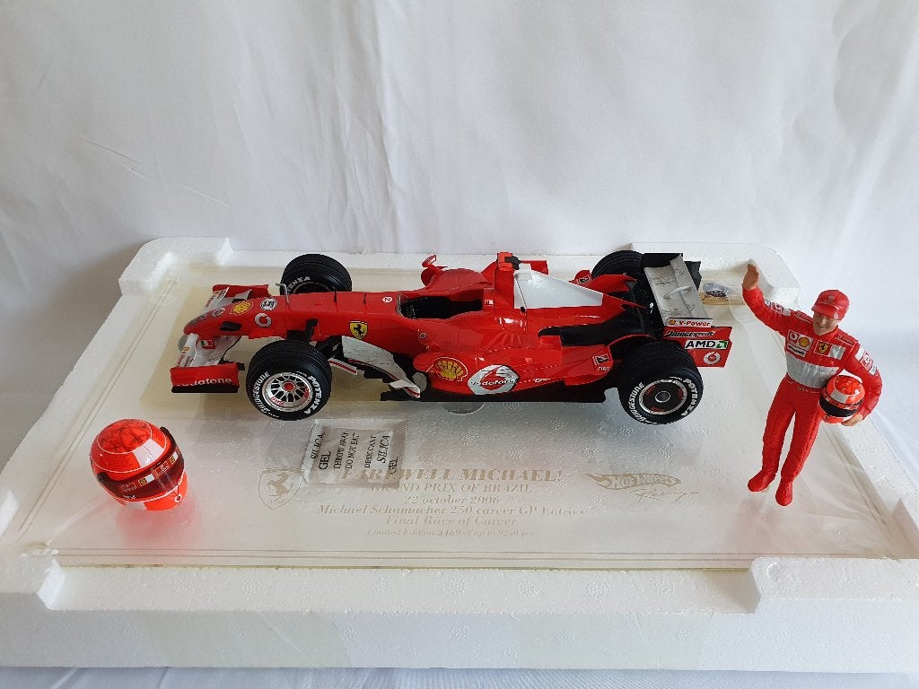 Michael Schumacher Ferrari 248 F1 Brésil Adieu 1:18, Enlèvement ou Envoi, Comme neuf, Voiture, Hot Wheels