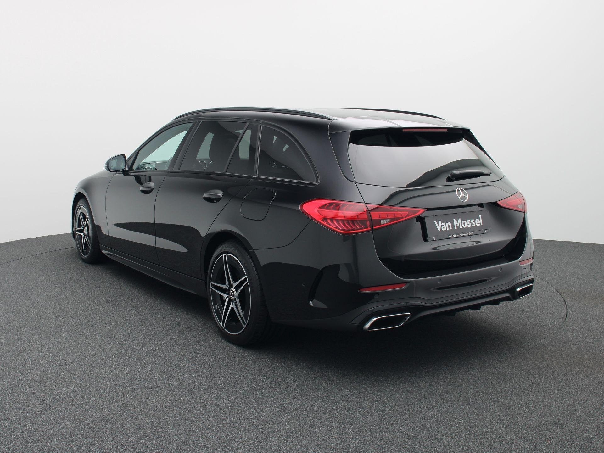 Mercedes-Benz C 300 e AMG Line Break + PANORAMISCH DAK + CAR, Auto's, Automaat, Dealer onderhouden, 4 cilinders, Zwart