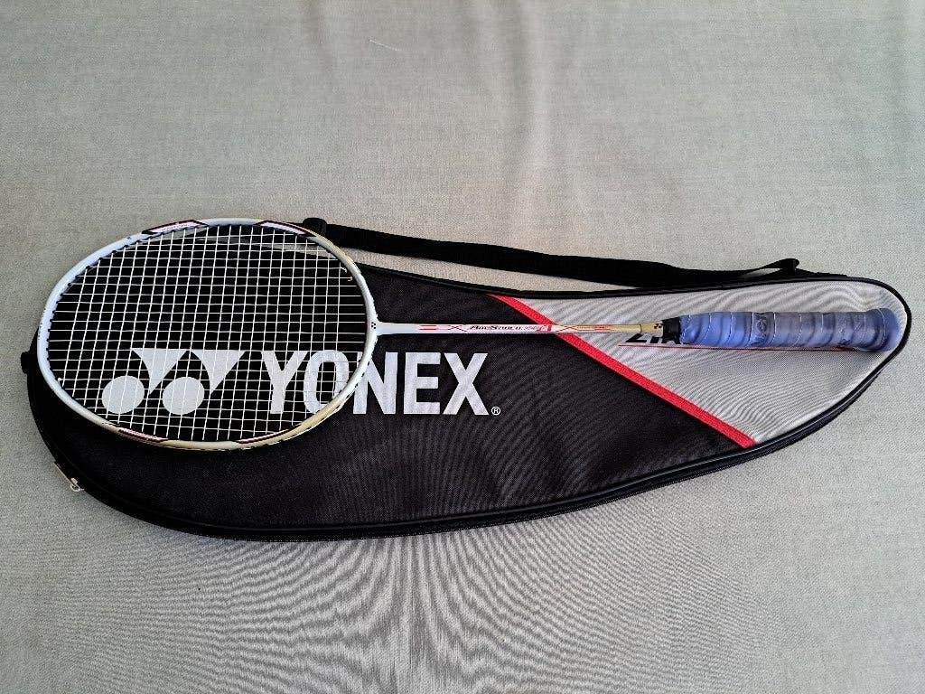 Yonex badmintonracket Arc Saber Delta met hoes, Sport en Fitness, Ophalen, Gebruikt, Racket(s)