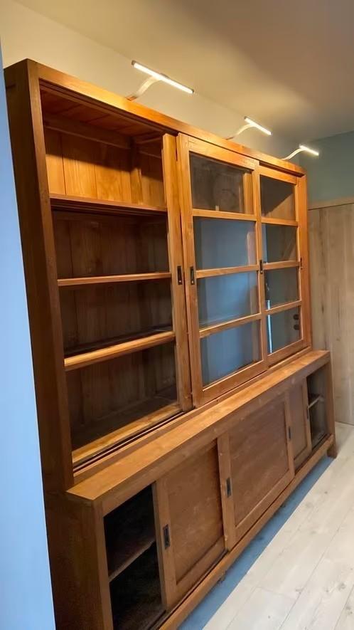 Grote kast/vitrinekast teak met ledverlichting, Huis en Inrichting, Ophalen, Gebruikt, Teakhout, Met deur(en)
