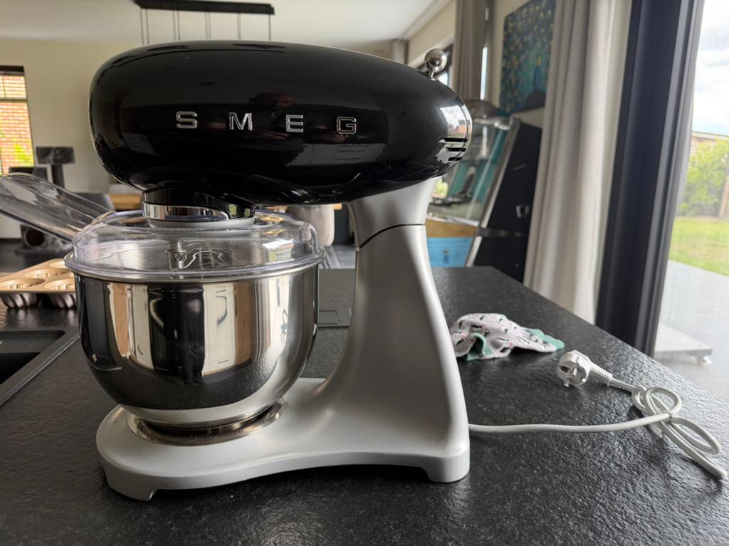 Smeg keukenrobot, Elektronische apparatuur, Keukenmixers, Ophalen, Zo goed als nieuw