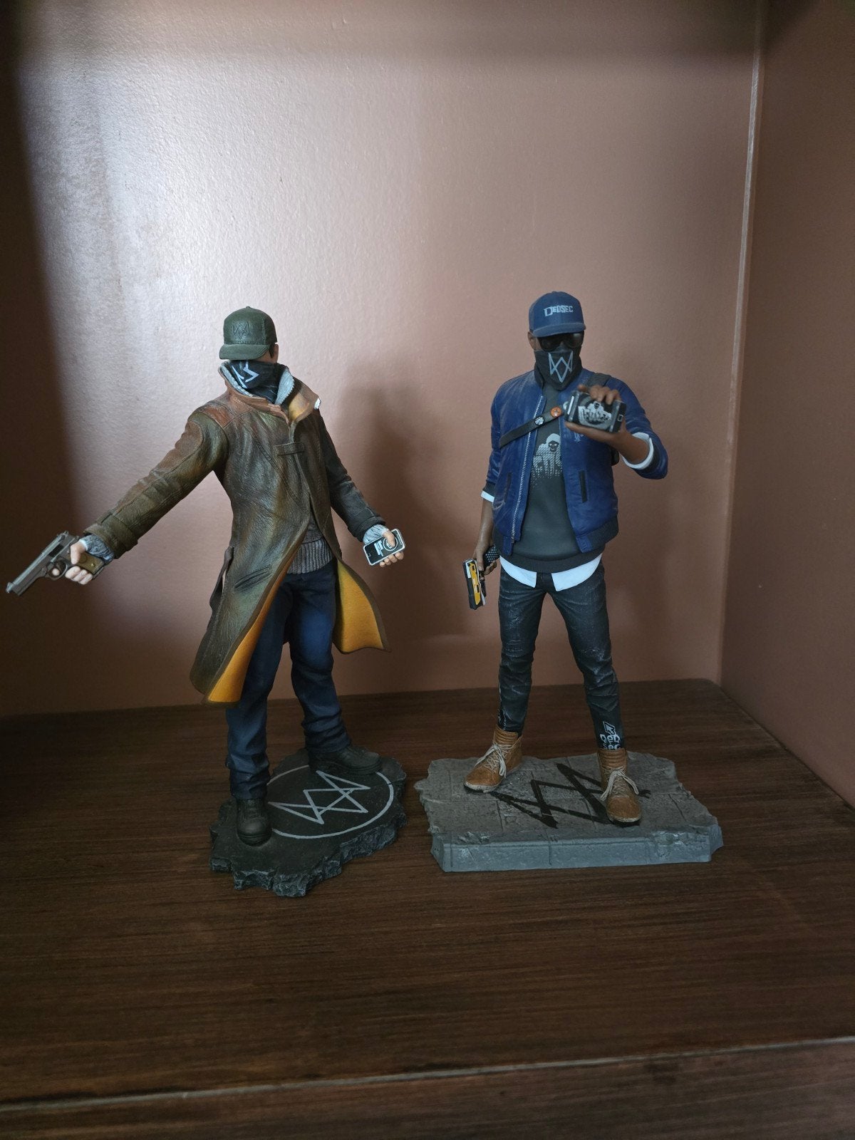 Collectors edition satues watch dogs 1 en 2, Games en Spelcomputers, Ophalen