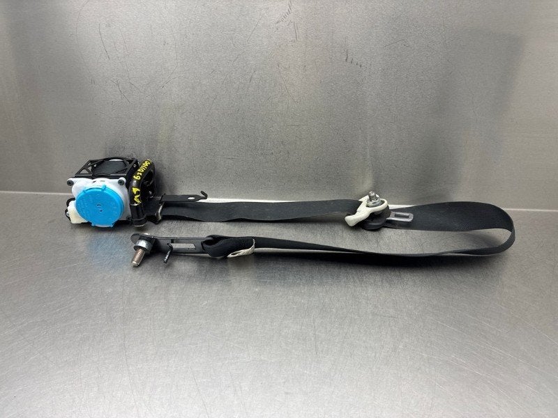 CEINTURE DE SECURITE AVANT GAUCHE Mazda CX-5 I (KE,GH), Dhr. M. Roggen, Mazda, Stadsweg 37 37
9917 PV  WIRDUM GR., NL, Utilisé