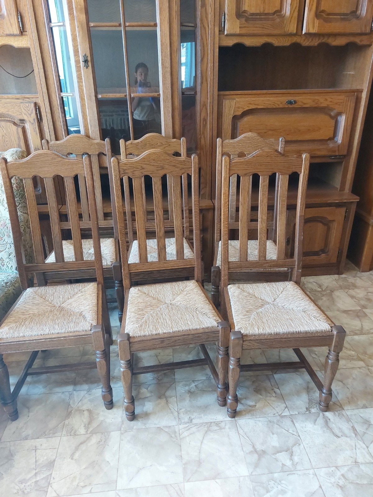 6 stoelen, Ophalen