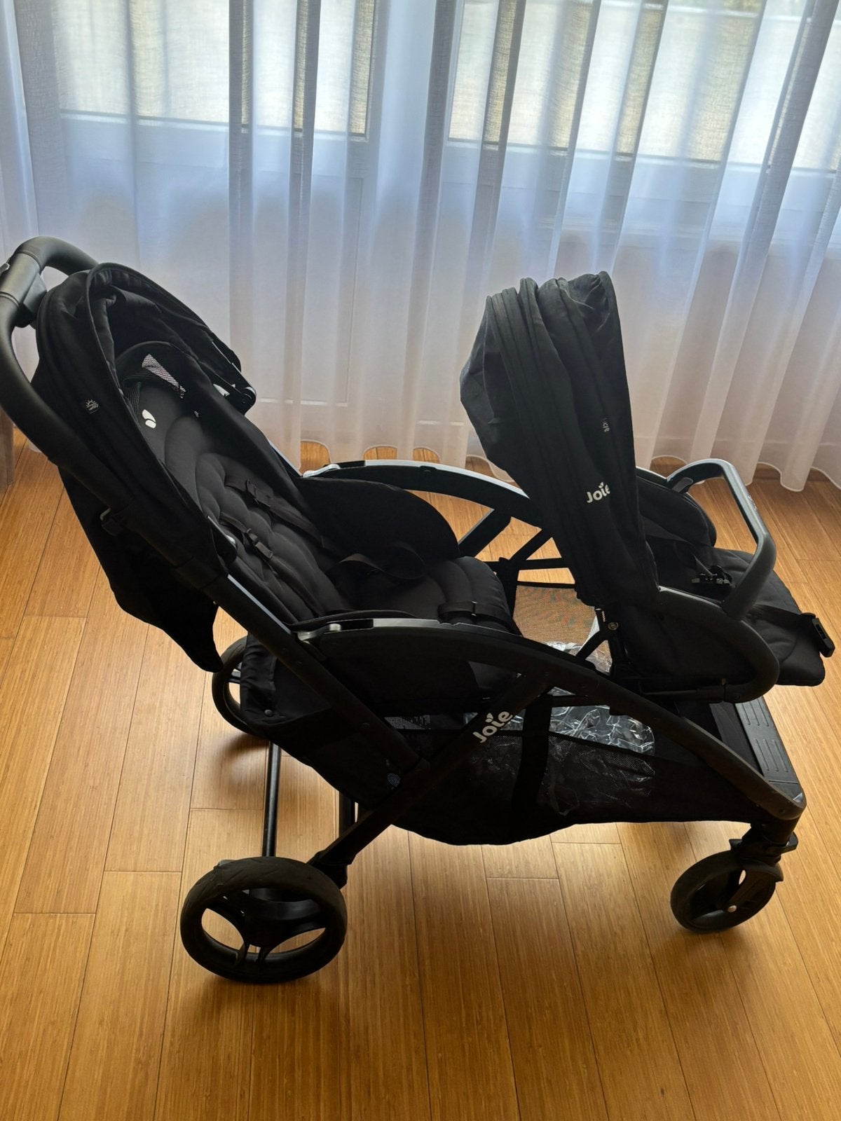 Poussette double Joie noire – bon état, Enfants & Bébés, Buggys, Enlèvement ou Envoi, Comme neuf