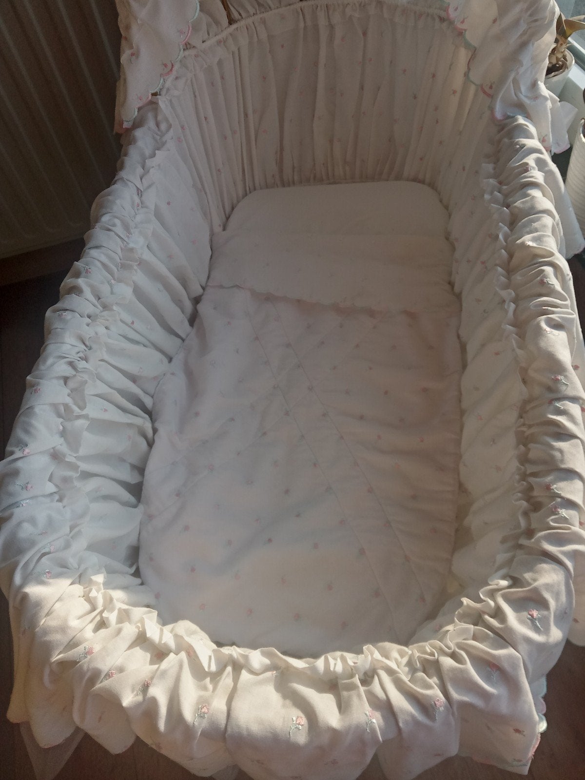 magnifique lit de bébé avec couvertures assorties, Enlèvement, Comme neuf, Berceau