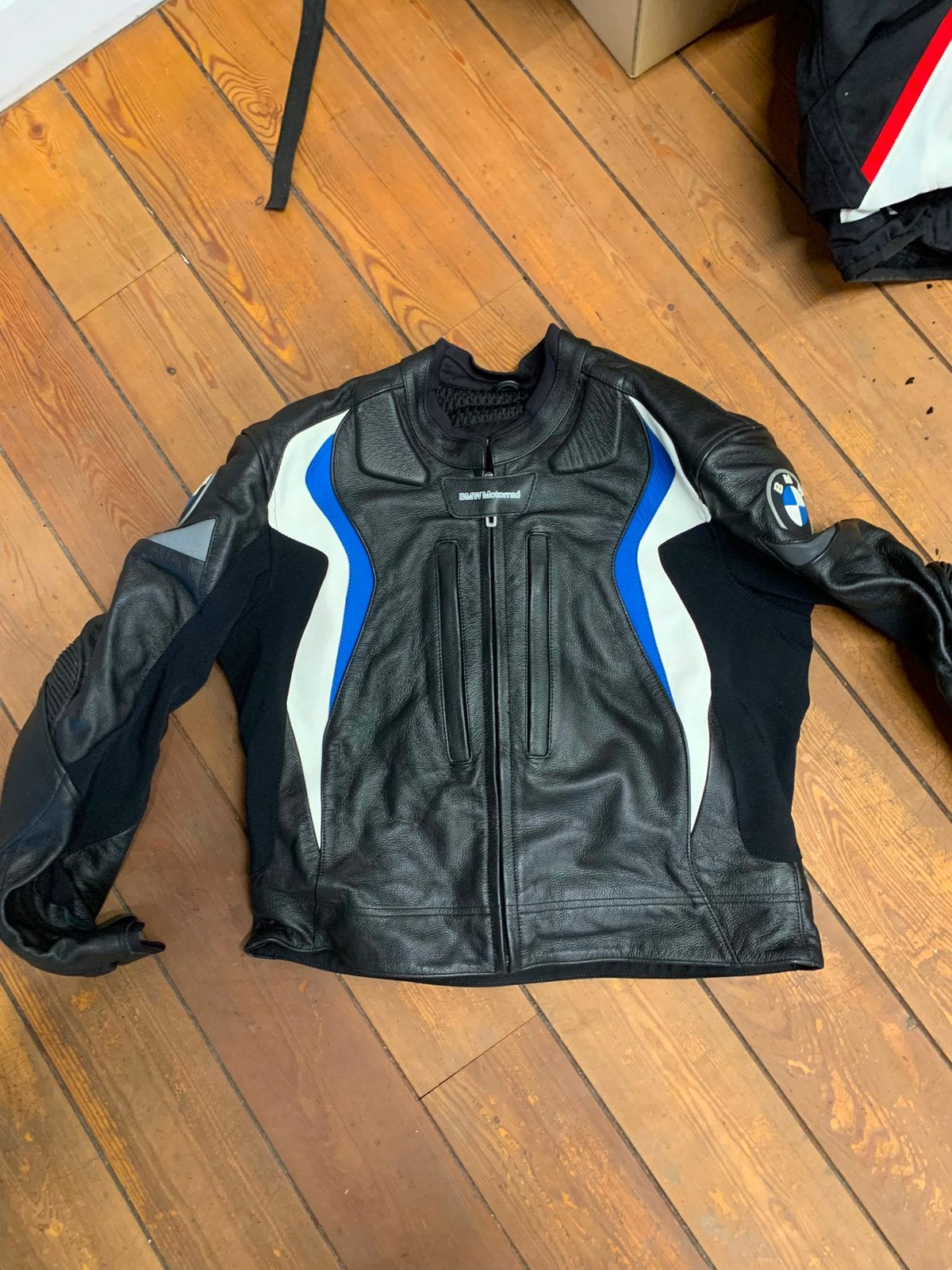 Veste de moto BMW taille 52, Motos, Vêtements | Vêtements de moto, Enlèvement
