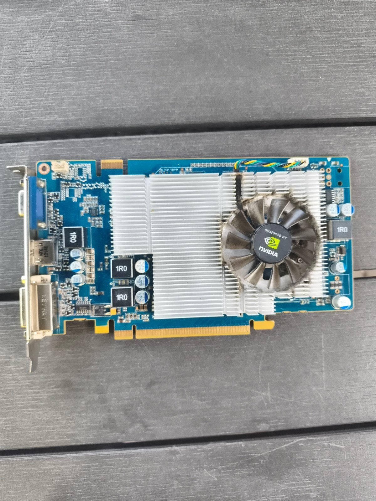 Gt 1030 a vendre, Computers en Software, Videokaarten, HDMI, Nieuw, Ophalen of Verzenden, GDDR5