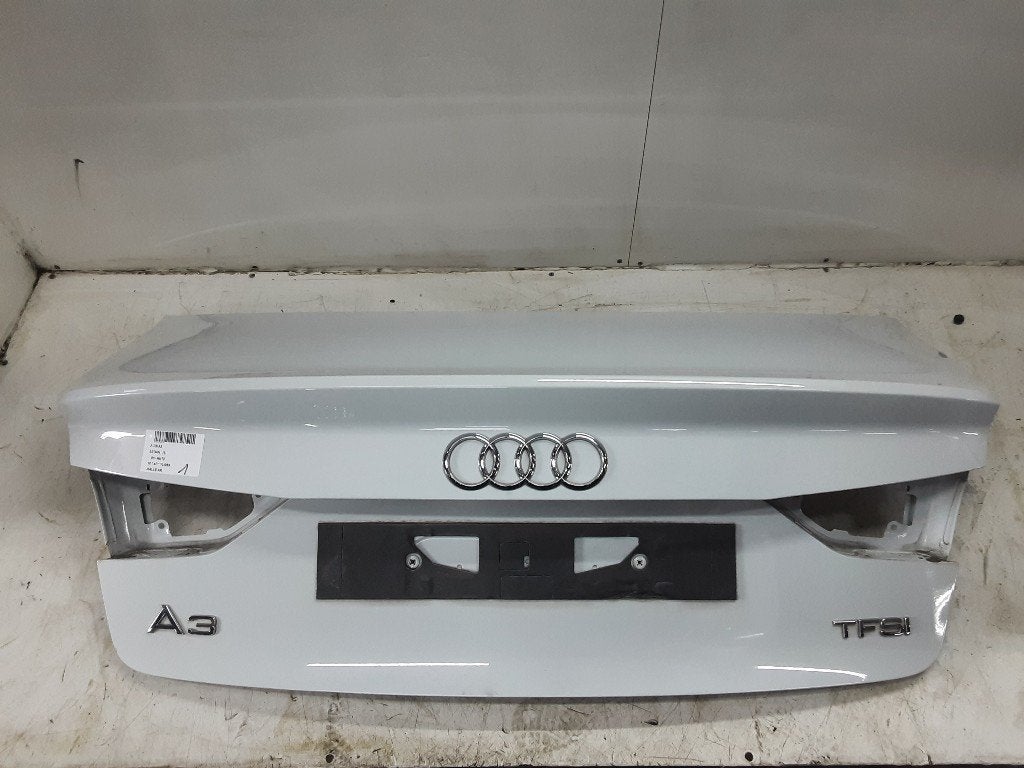 HAYON ARRIÈRE / MALLE Audi A3 Limousine (8VS / 8VM), Autos : Pièces & Accessoires, Auto-Union-Straße  1,
85057  Ingolstadt, DE