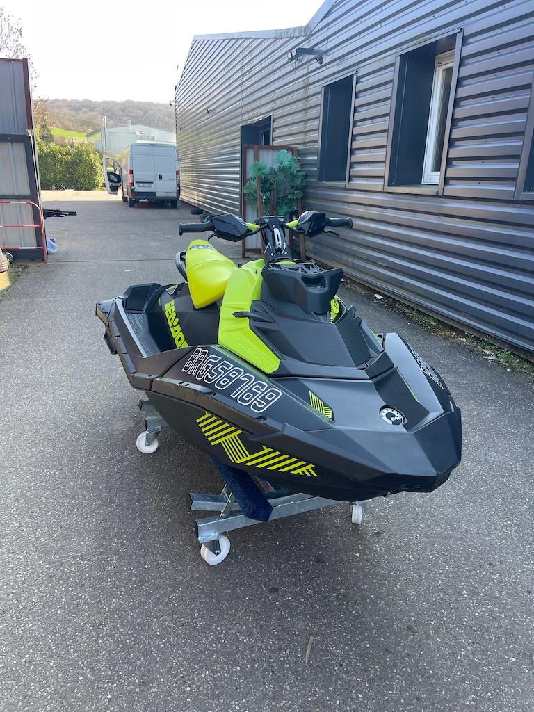 Seadoo Spark Trixx 110 pk 2023, Ophalen, Zo goed als nieuw, Benzine, 70 tot 120 pk