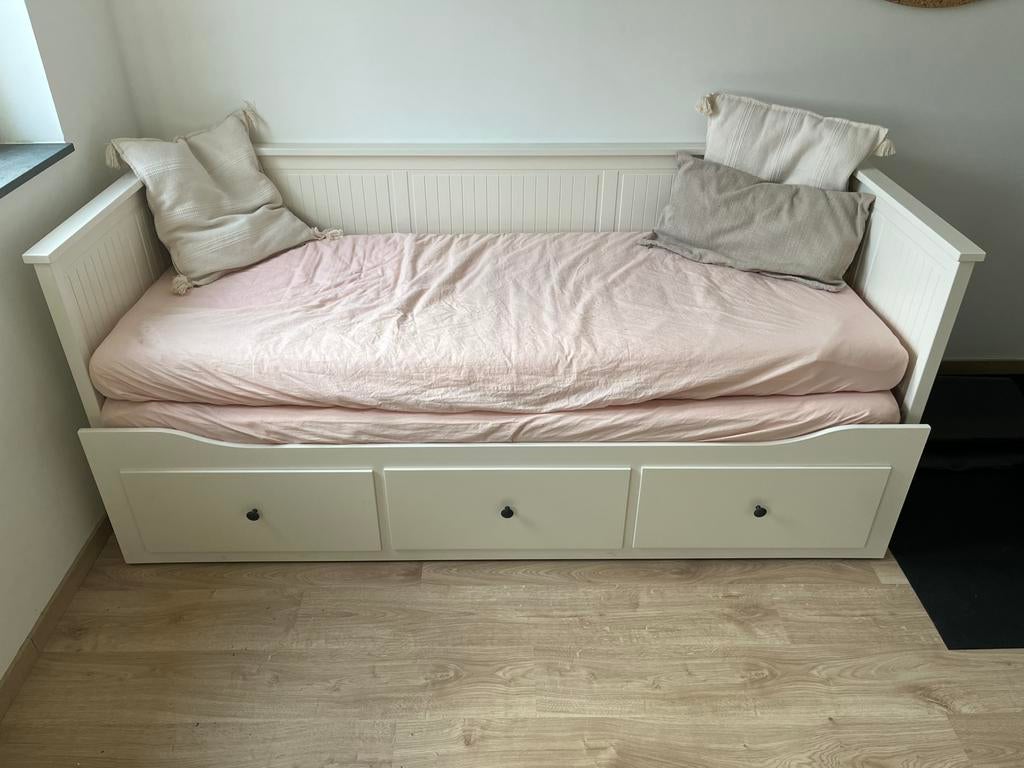 IKEA Hemnes bedbank met 3 lades, Huis en Inrichting, Slaapkamer | Bedden, Ophalen, Zo goed als nieuw