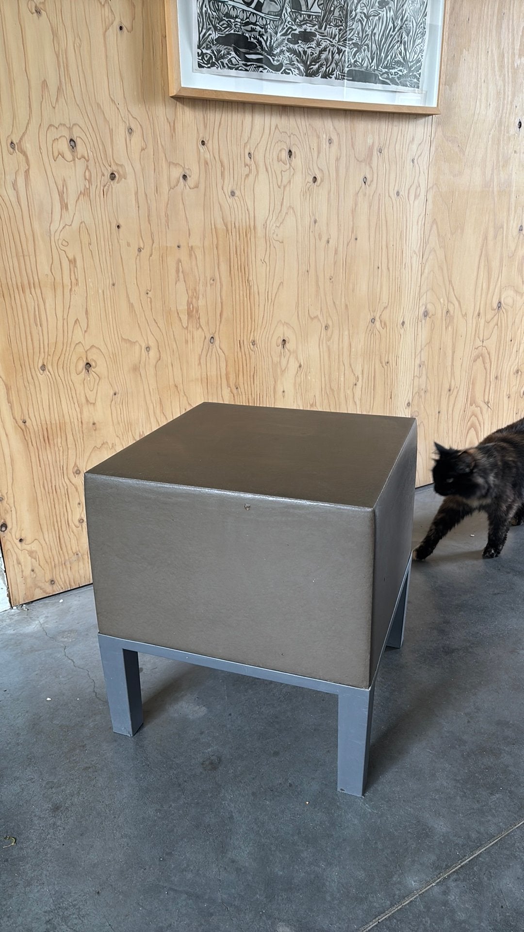 Quinze & Milan Primary Pouf, Enlèvement