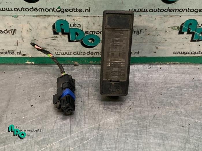 Eclairage immatriculation d'un Peugeot 308 (308 08-), -, 3 mois de garantie, Utilisé, -