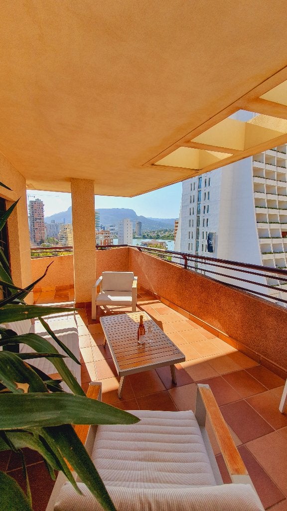 TE HUUR, Calpe, ruim app., 2-4 pers., 1 slpk., groot terras, Vakantie, Wasmachine, Aan zee, Costa Blanca, Appartement