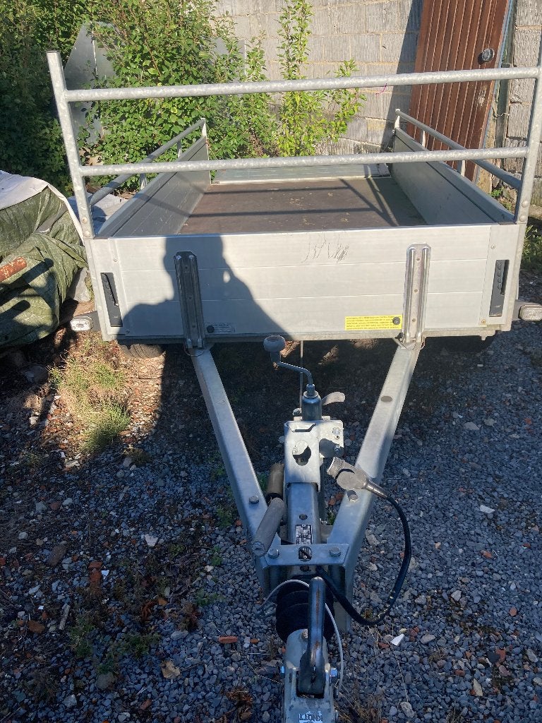 aanhangwagen saris geremd, Ophalen, Gebruikt