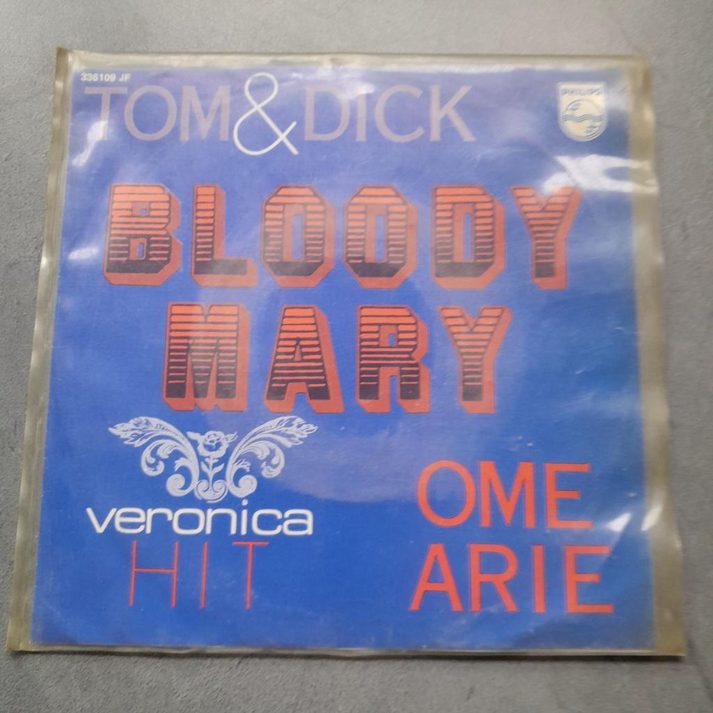 Bloody Mary, Enlèvement