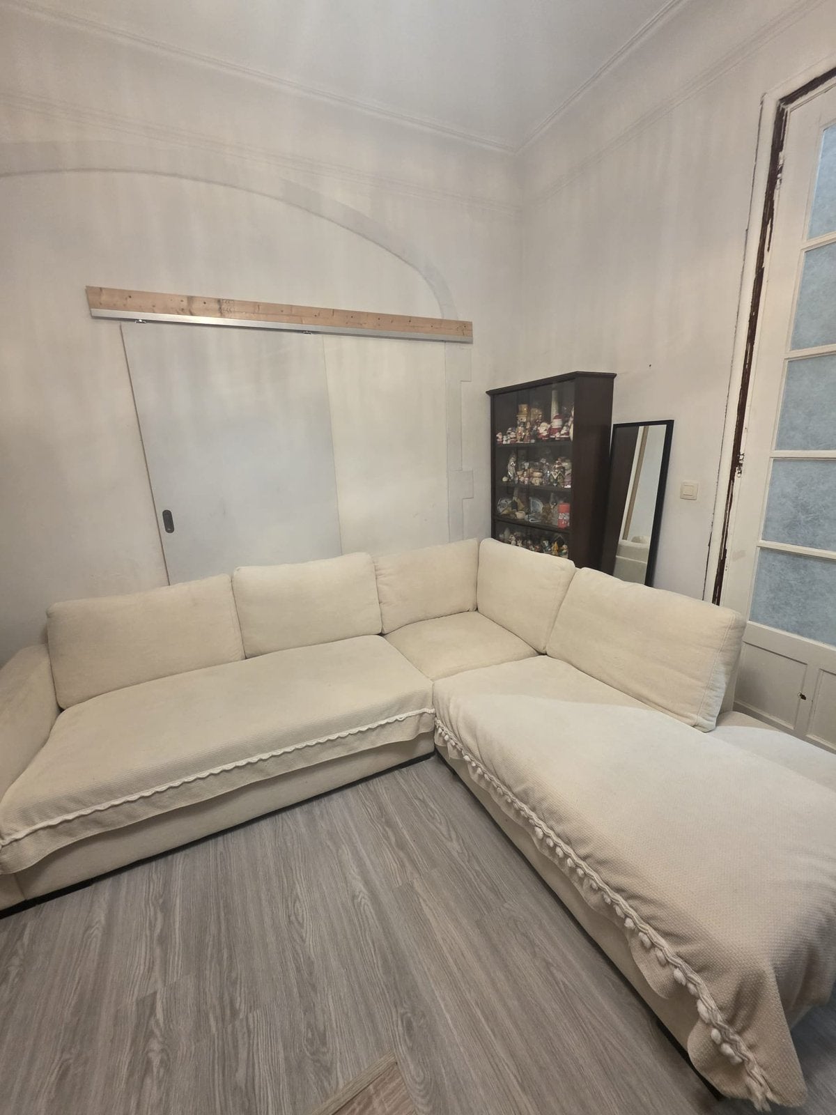 À vendre : Grand fauteuil d’angle beige / écru, Maison & Meubles, Enlèvement, Comme neuf