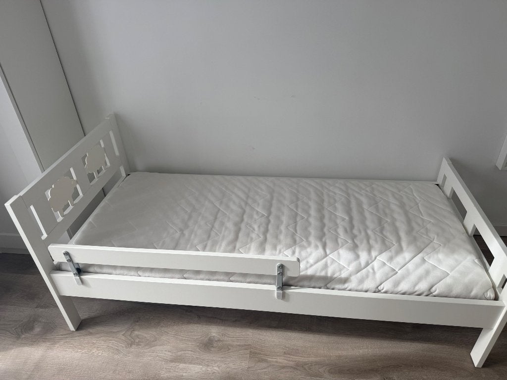 Kinderbed, Ophalen, 70 tot 85 cm, Zo goed als nieuw, Lattenbodem