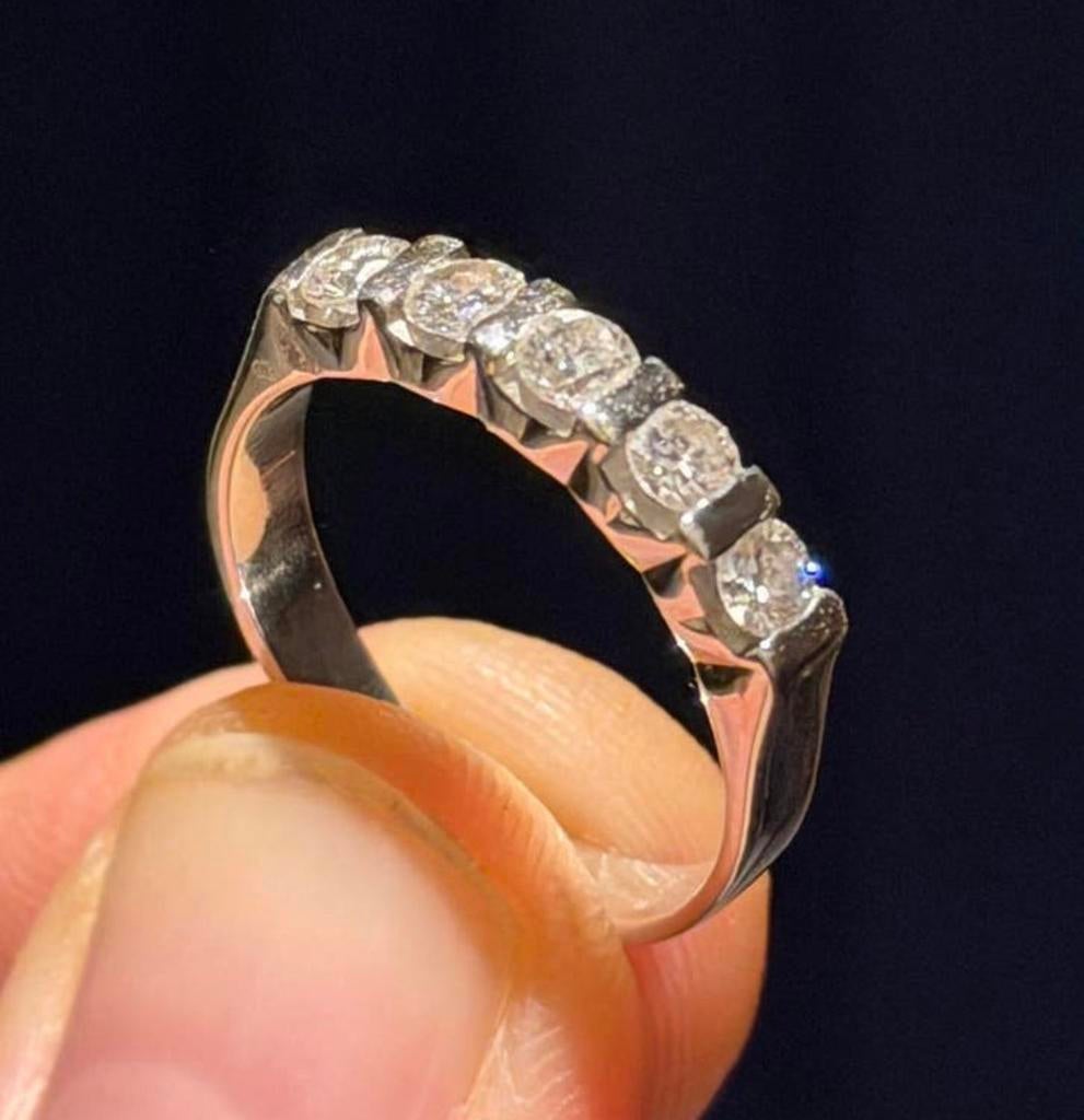 18 karaat gouden ring met diamant 0.75ct en certificaat!, Enlèvement ou Envoi, 18 à 19, Or, Or