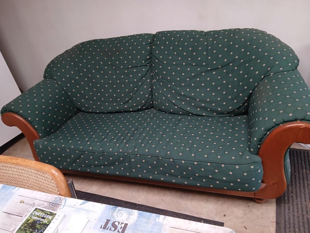 BELLE CHAISE VERTE GRATUITE ET BIEN ENTRETENUE EN BON ÉTAT, Divers, Lots de brocante, Enlèvement