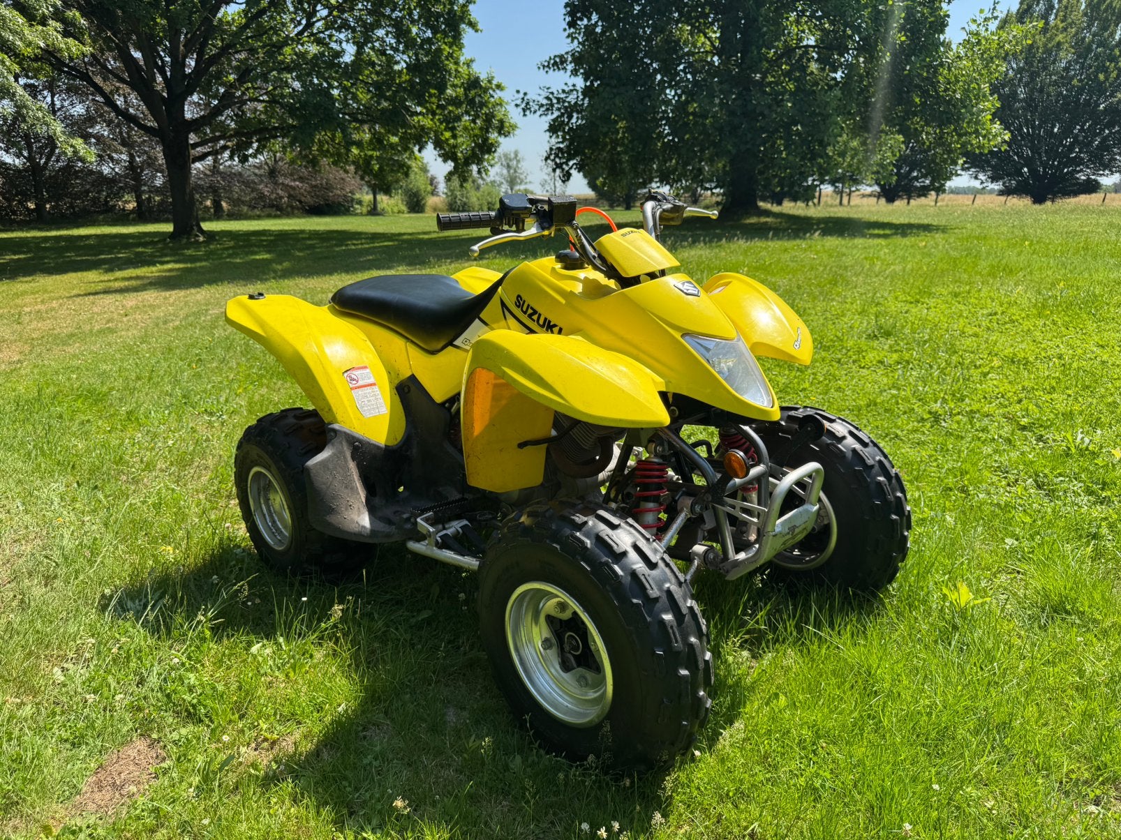 Suzuki 250 cc 4takt quad semi-automaat benzine, Motoren, 250 cc, Meer dan 35 kW