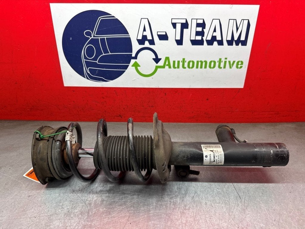 AMORTISSEUR OU ABSORBEUR DE CHOC AVANT GAUCHE (|5Q0413031FA|, Volkswagen, Volkswagen AG, Utilisé, Kundenbetreuung@volkswagen.de