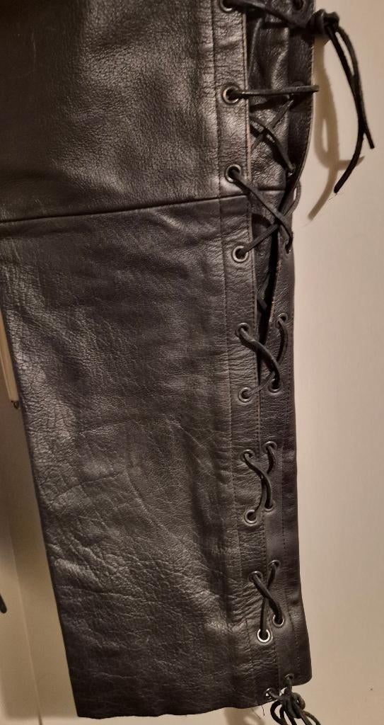 zwarte leren motorbroek met vetersluiting aan de zijkanten, Motoren, Ophalen of Verzenden, Tweedehands, Heren, Broek | leer
