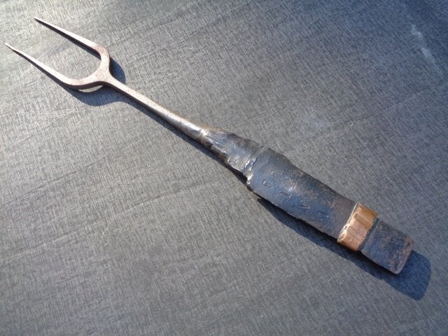 Loopgraven kunst uit granaat scherf , gebraad vork, Verzamelen, Ophalen of Verzenden, Landmacht, Kunstobject
