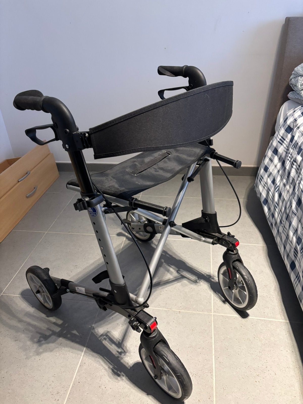 Rollator zo goed als nieuw!, Ophalen, Zo goed als nieuw