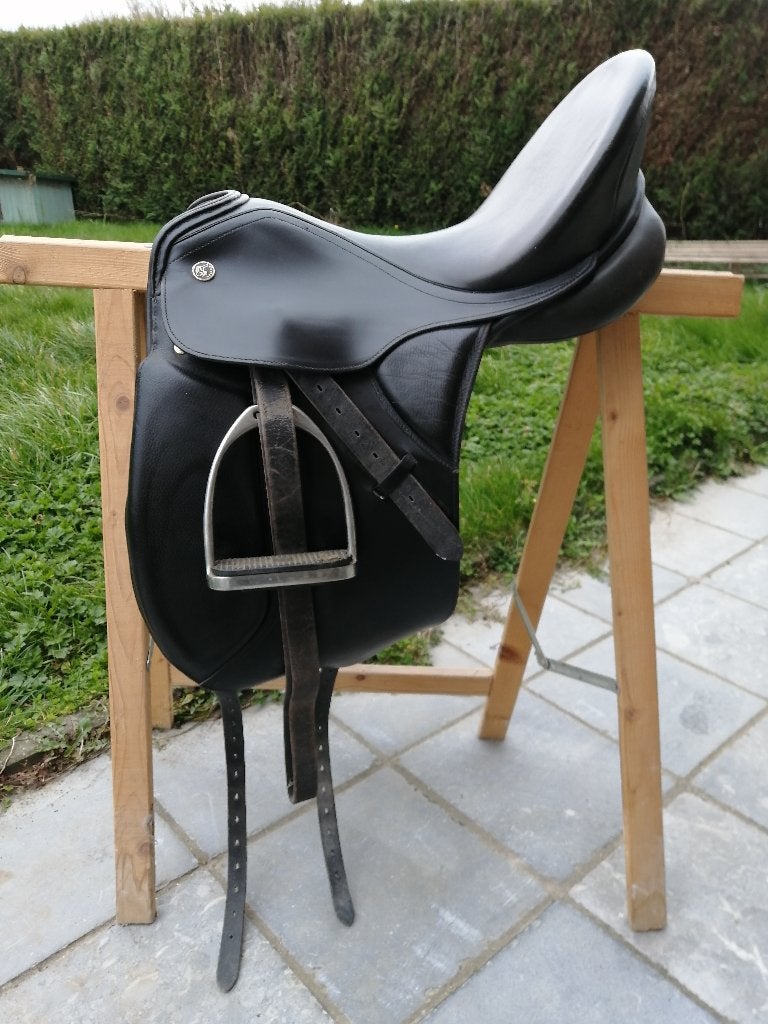 Selle de dressage Kieffer Wien dl, Enlèvement, Utilisé, Kieffer, Étriers inclus