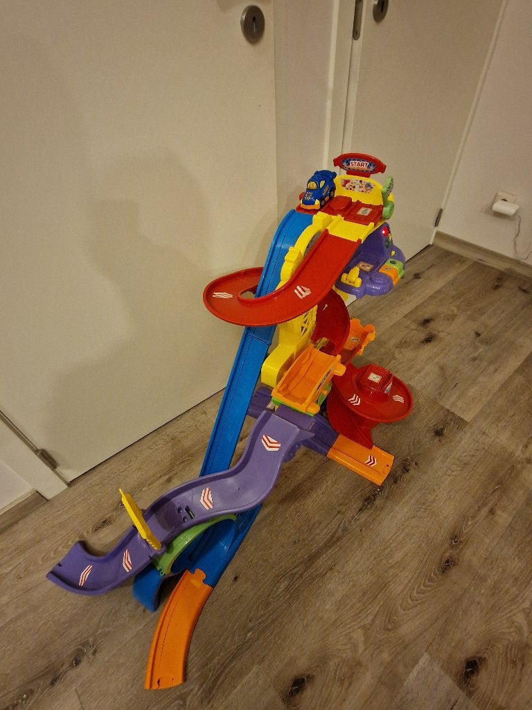 Toet Toet Auto's Super Stuntpark, Kinderen en Baby's, Ophalen, Zo goed als nieuw, 6 maanden tot 2 jaar