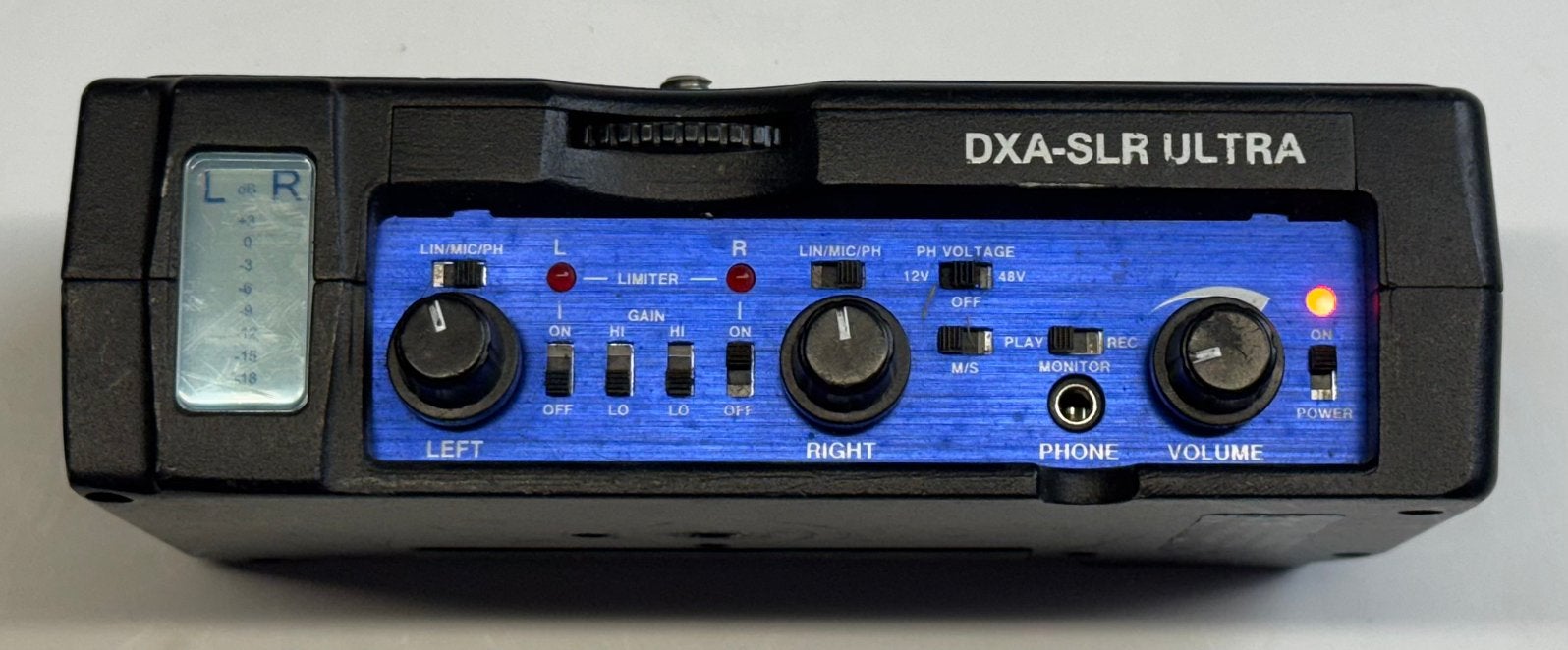 BeachTek DXA-SLR ULTRA XLR audio adapter / preamp + rods, Ophalen of Verzenden, Gebruikt, Audio