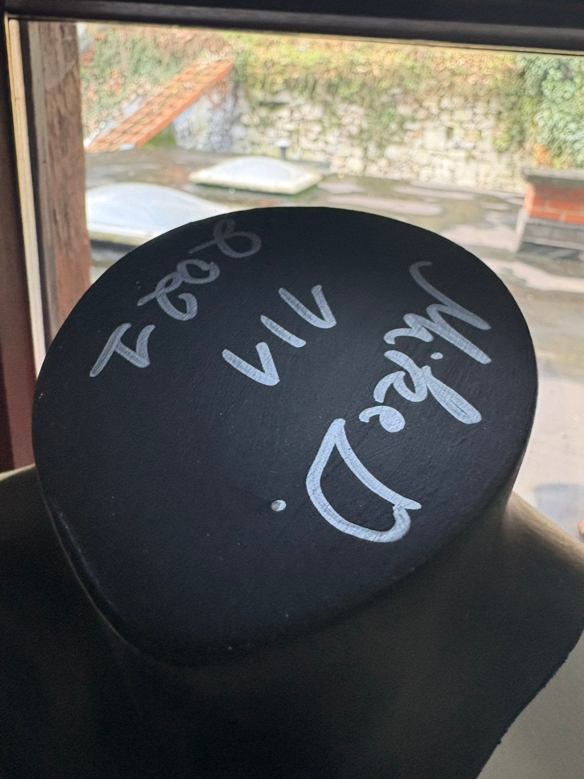 2 buste gesigneerd, Ophalen